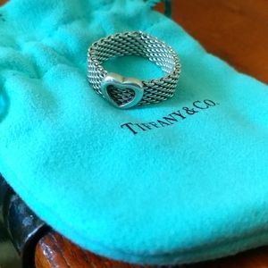 Tiffany & Co. Somerset Mesh Ring with Heart in a Tiffany gift bag ❤